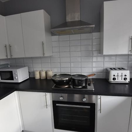 Lovely Holiday Home Near Cardiff City Centre - Madoc Road 3 Bedrooms Sleeps Up To 7 Exteriér fotografie