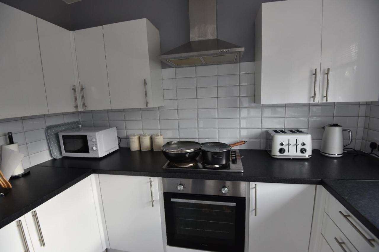 Lovely Holiday Home Near Cardiff City Centre - Madoc Road 3 Bedrooms Sleeps Up To 7 Exteriér fotografie