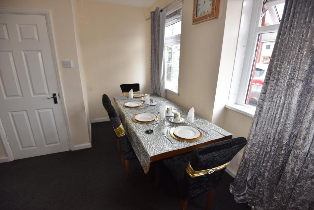 Lovely Holiday Home Near Cardiff City Centre - Madoc Road 3 Bedrooms Sleeps Up To 7 Exteriér fotografie