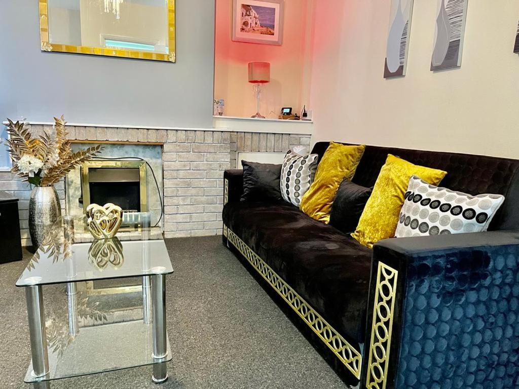 Lovely Holiday Home Near Cardiff City Centre - Madoc Road 3 Bedrooms Sleeps Up To 7 Exteriér fotografie