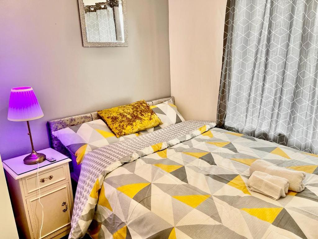 Lovely Holiday Home Near Cardiff City Centre - Madoc Road 3 Bedrooms Sleeps Up To 7 Exteriér fotografie